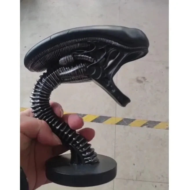 Unique Alien Creature Lamp Stand ，bedroom Home Decoration Lamp， Resin Ornament