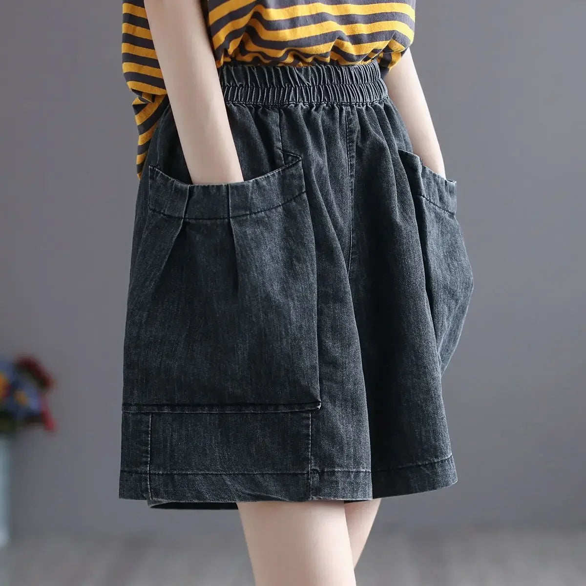 Vintage Jeans Shorts Women Summer Floral Embroidery Elastic High Waist Denim Shorts Design Wide Leg Trousers Blue Black Shorts