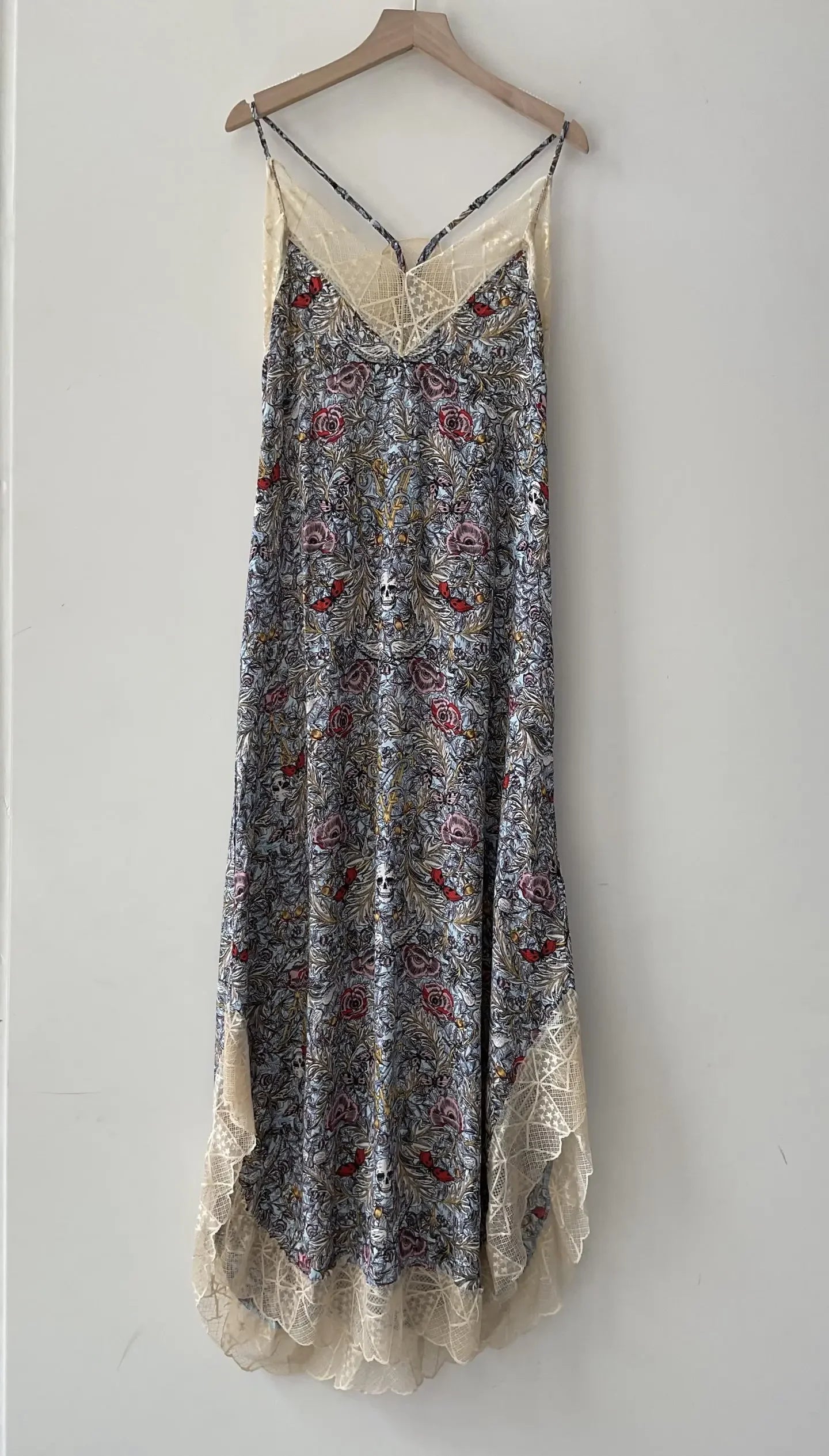 Lace Embroidery Patchwork Women Sling Robe 100% Viscose Floral Skull Wings Printed V-Neck Sleeveless Fashion Ladies Midi Dress