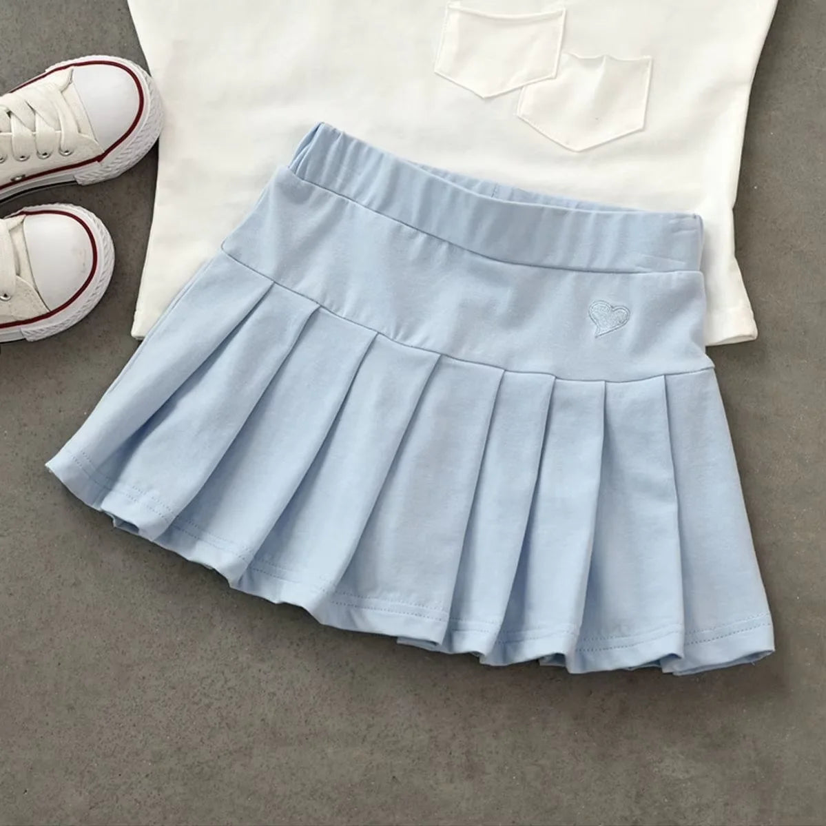 Girls Skirts Jk Pleated Skirt Candy Color Embroidery Love Solid Color Simple Casual Loungewear Outfit Children's Clothes