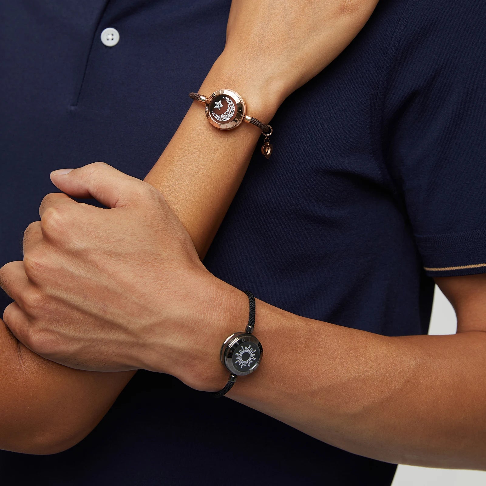 Totwoo Romantic Couple Gift Smart Bluetooth Bracelets with Vibration Reminder for iOS Android Long Distance