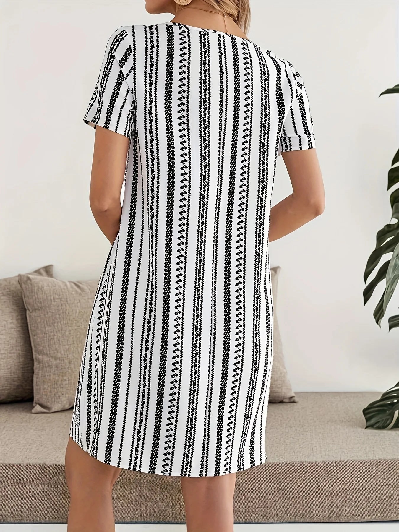 Casual Striped Print Dress For Women Fashion O-Neck Short Sleeve Loose Dresses Lady Office Womens Clothing Summer New Plus Size