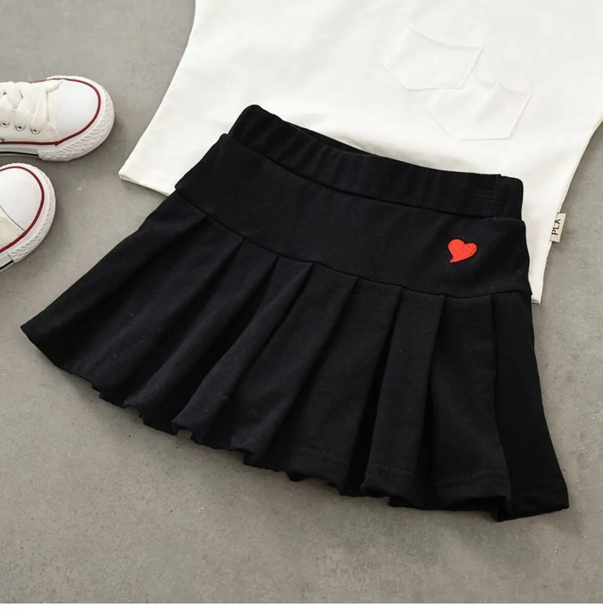 Girls Skirts Jk Pleated Skirt Candy Color Embroidery Love Solid Color Simple Casual Loungewear Outfit Children's Clothes