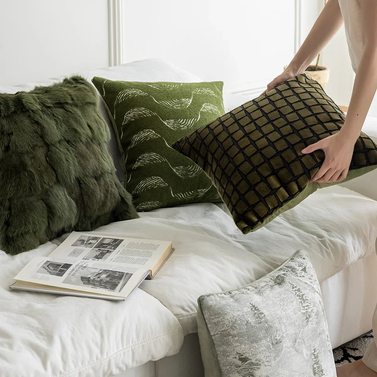 45X45CM Green Retro Throw Pillow Cover French Light Luxury Stamping Waist Cushion Cover Decor Home Decorative Pillowcase