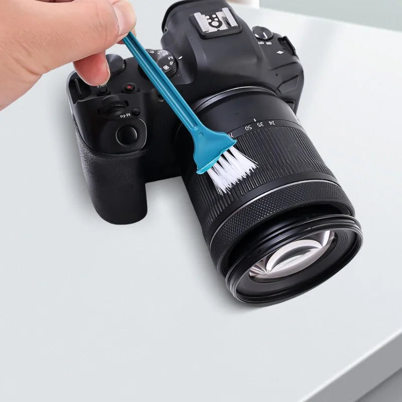1-2Pcs Soft Cleaning Brush Keyboard Car Air Outlet Cleaning Soft Brush with Shell Car Crevice Dust Removal Brush Cleaning Tools