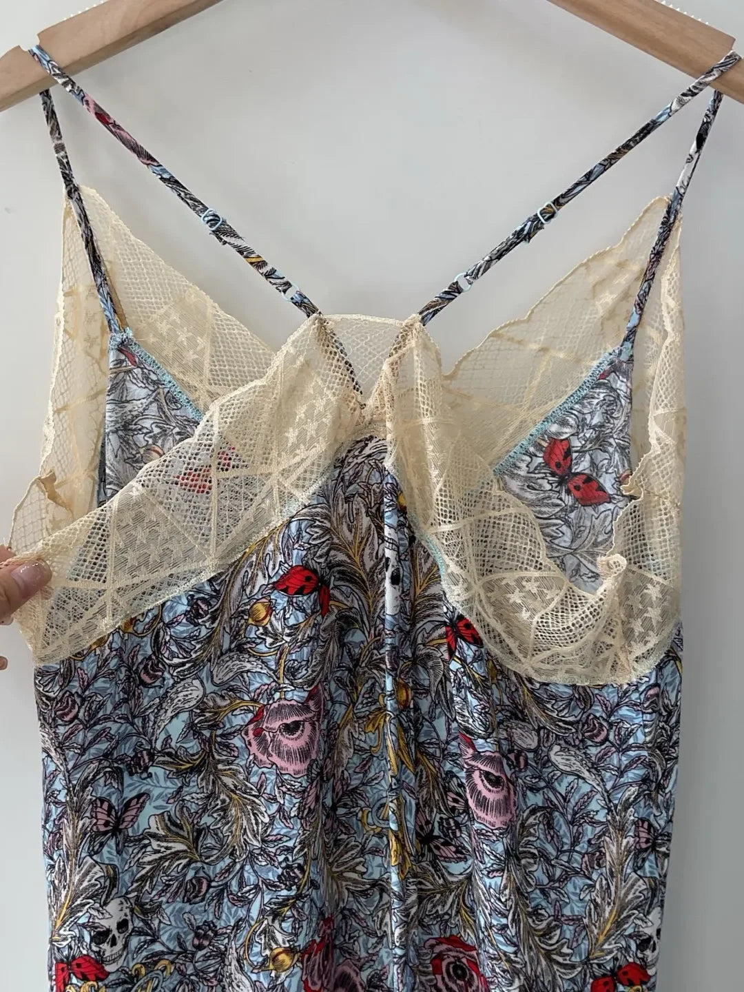Lace Embroidery Patchwork Women Sling Robe 100% Viscose Floral Skull Wings Printed V-Neck Sleeveless Fashion Ladies Midi Dress