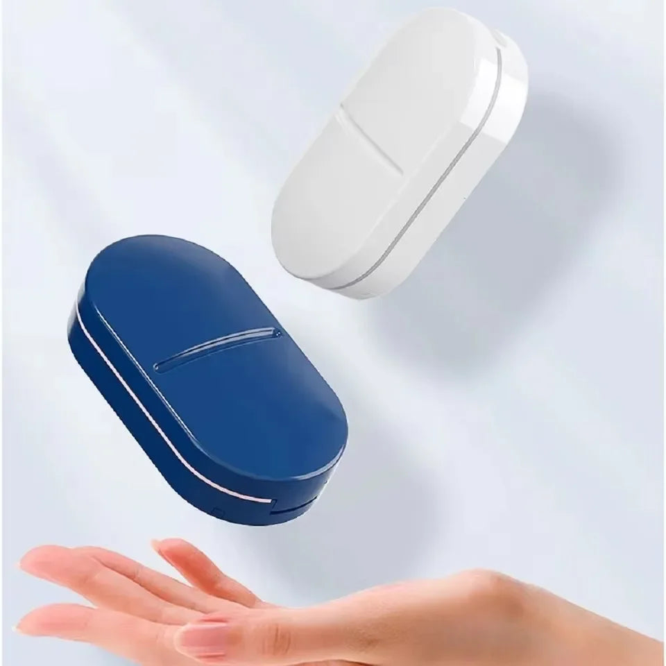 1pcPill Cutter,Pill Splitter For Cutting Small Pills OrLarge Pills In Half,Cuts Pills,Tablets,Stainless Steel Blade Travel Sized